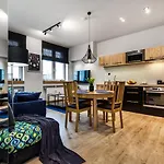 Apartamenty Black&White