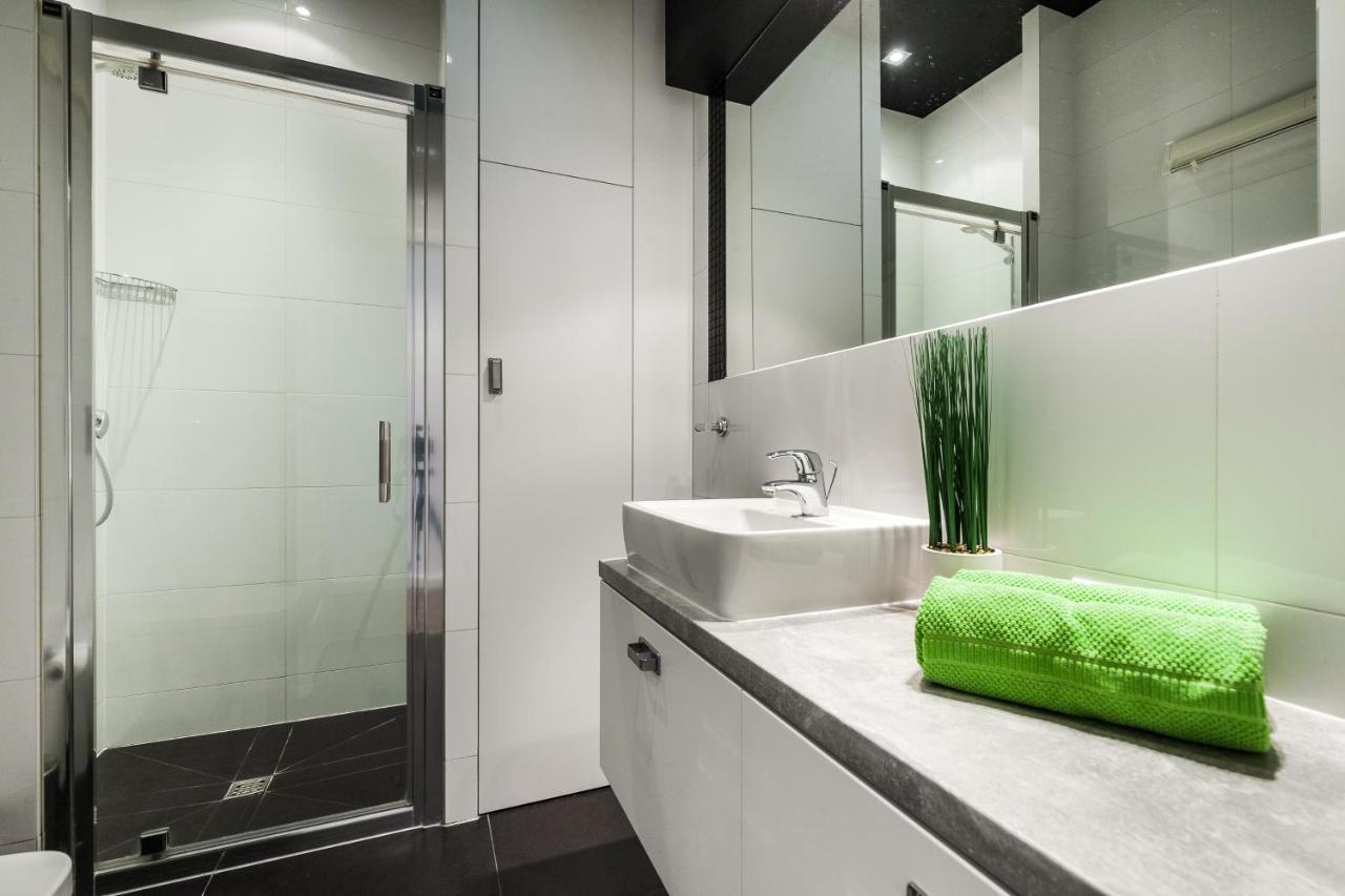 Black&white Apartment *