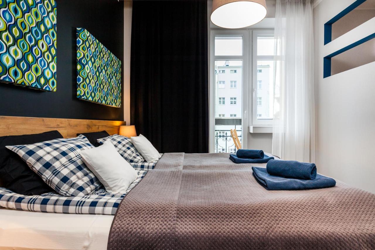 Black&white Apartment *