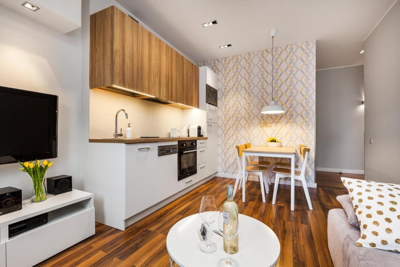 Black&white Apartment *