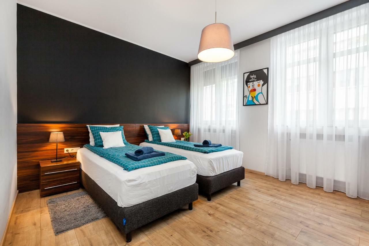 Black&white Apartment